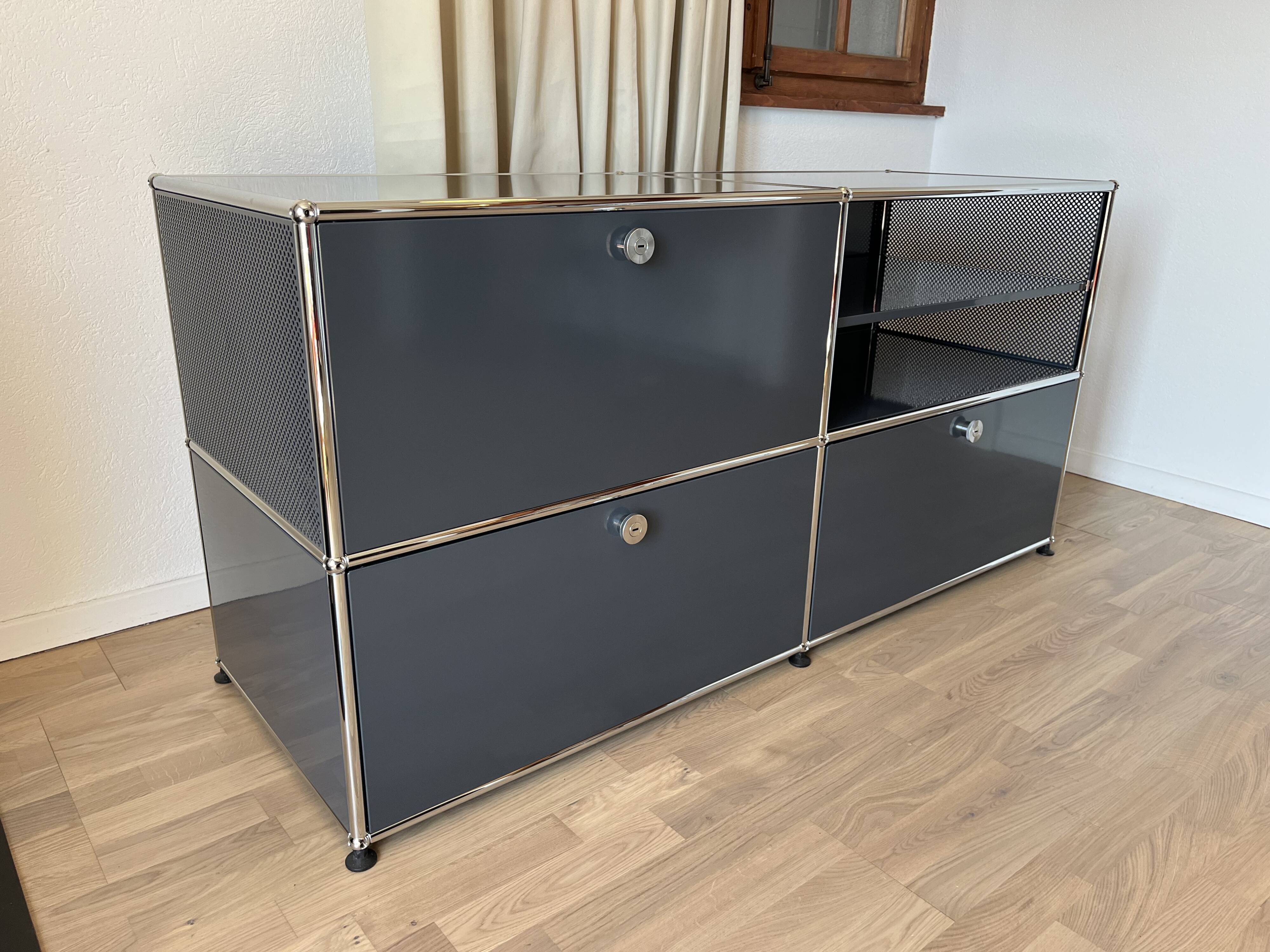 USM Haller chest of drawers in Anthracite Grey