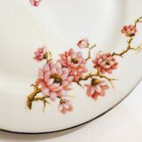 Plat fleuri en porcelaine