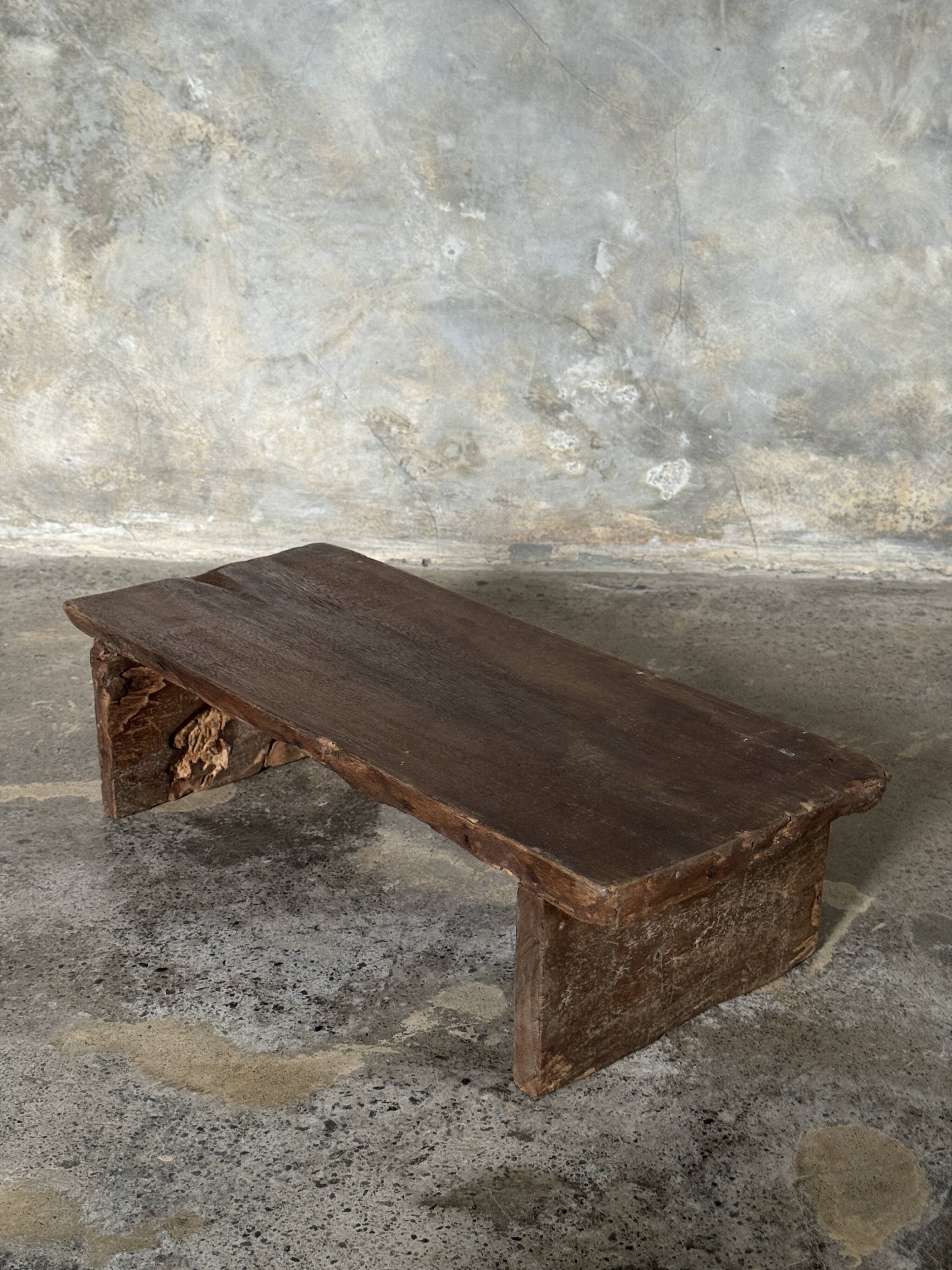 Small low bench in old teak from Indonesia H14 L50