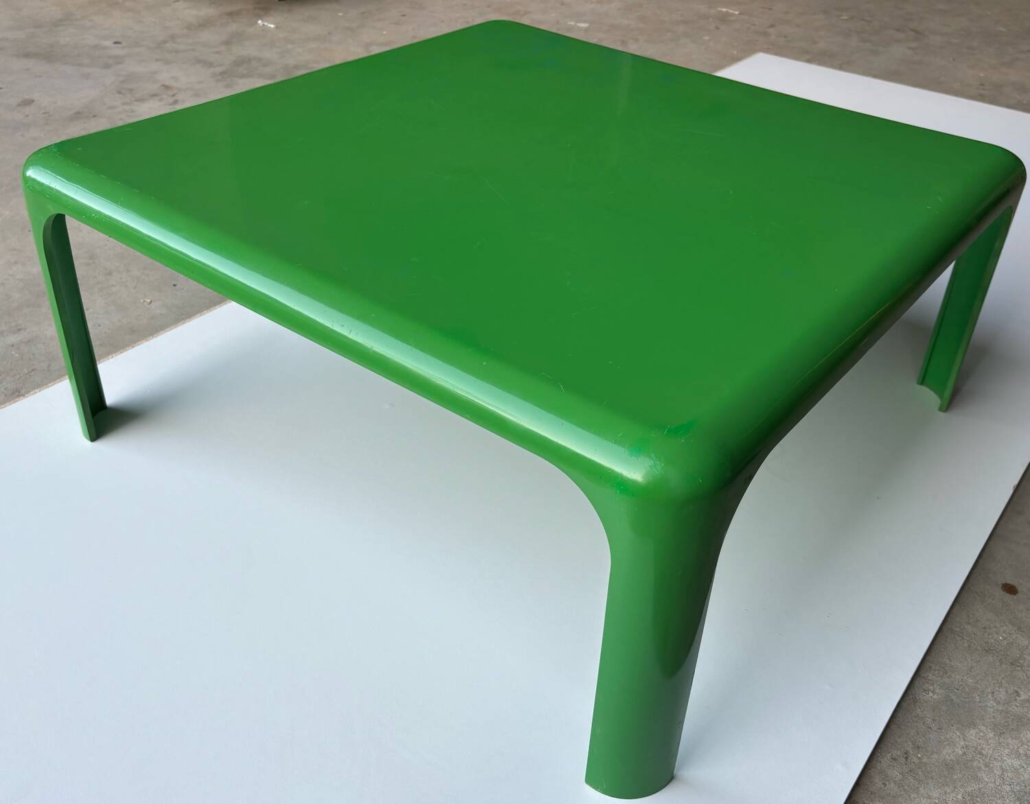 Artemide table - Demetrio 70 by Vico Magistretti