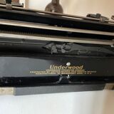 Machine à écrire Underwood portable