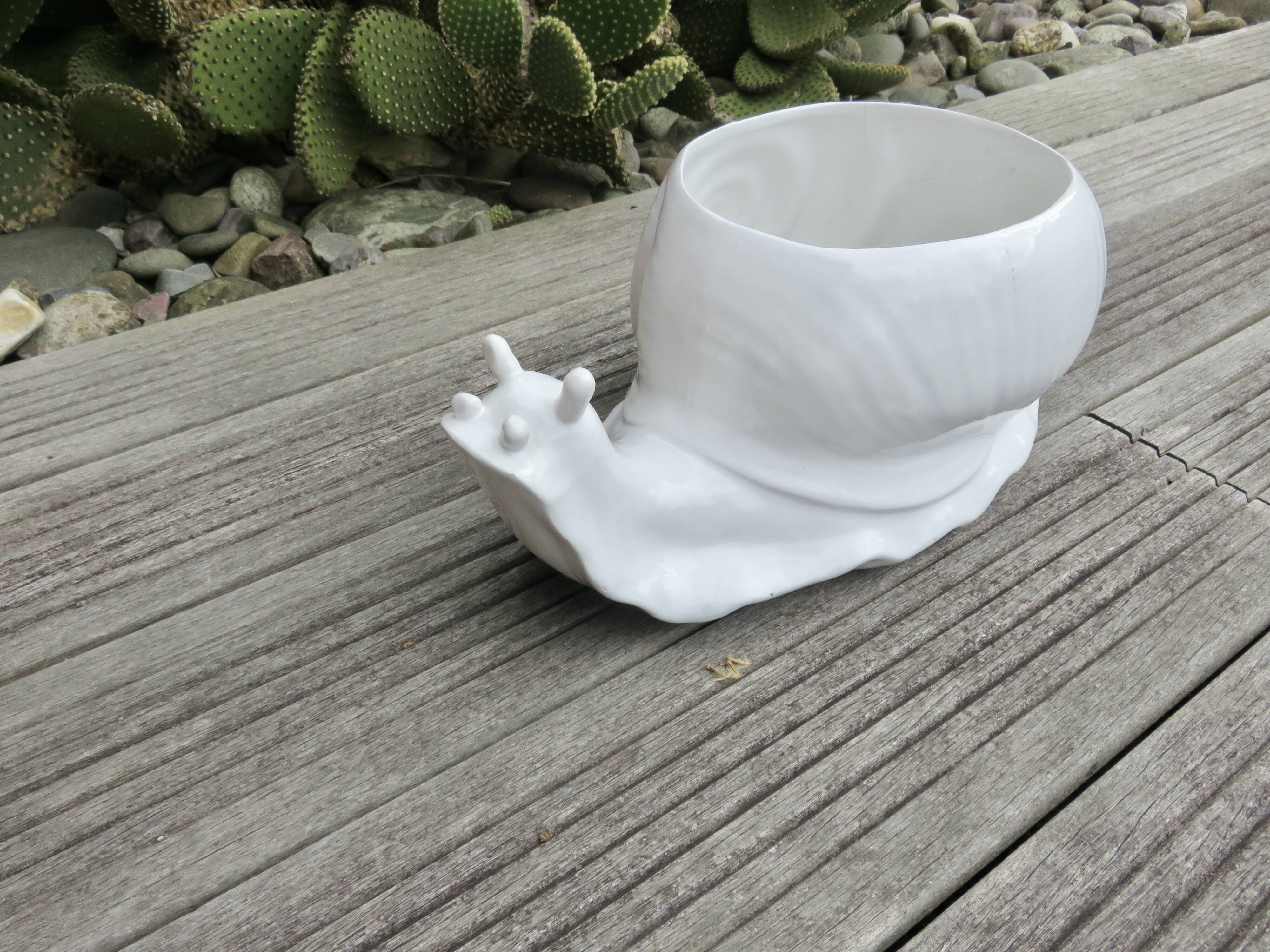 Cache pot zoomorphe " escargot " en céramique blanche 1970 1980