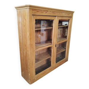 Vitrine anglaise en vieux