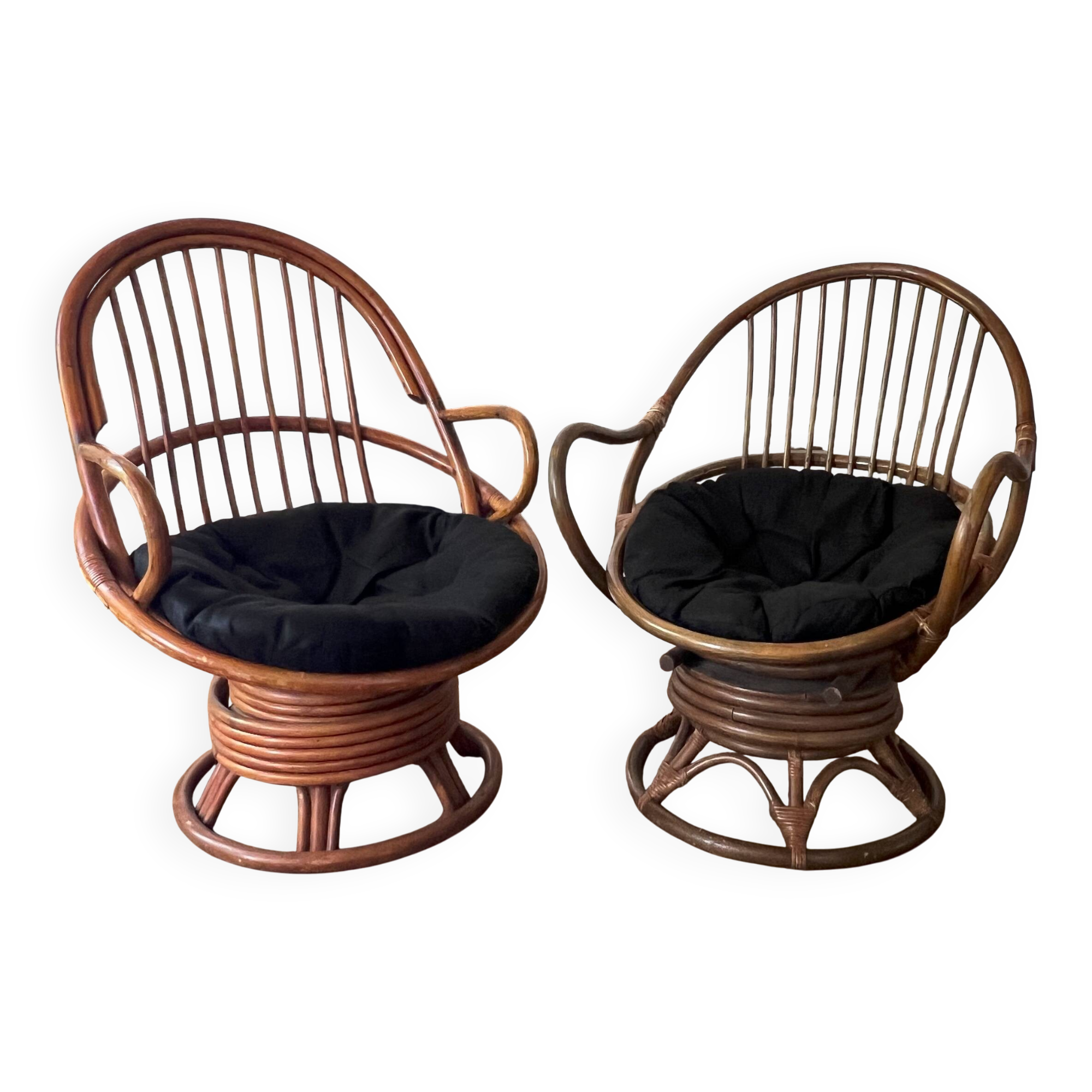 Pair of rotating rattan armchairs