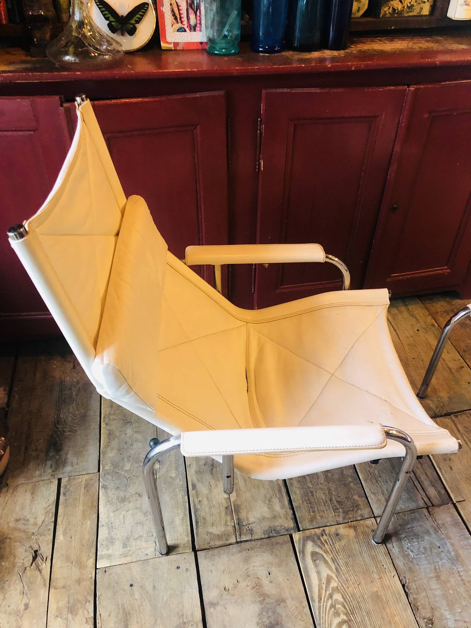 White leather armchair set "Strässle" by Hans Eichenberger, Switzerland 1970.