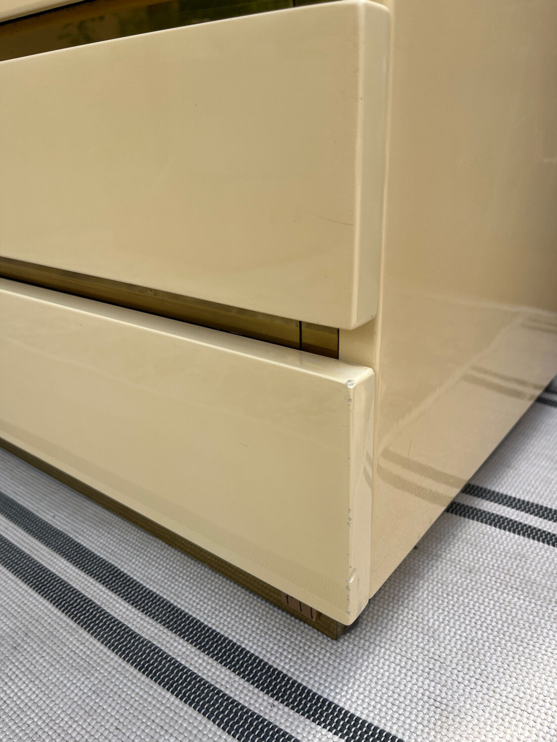 Vintage Bedside Table Jean-Claude Mahey - Beige Lacquer & Brass (Year)