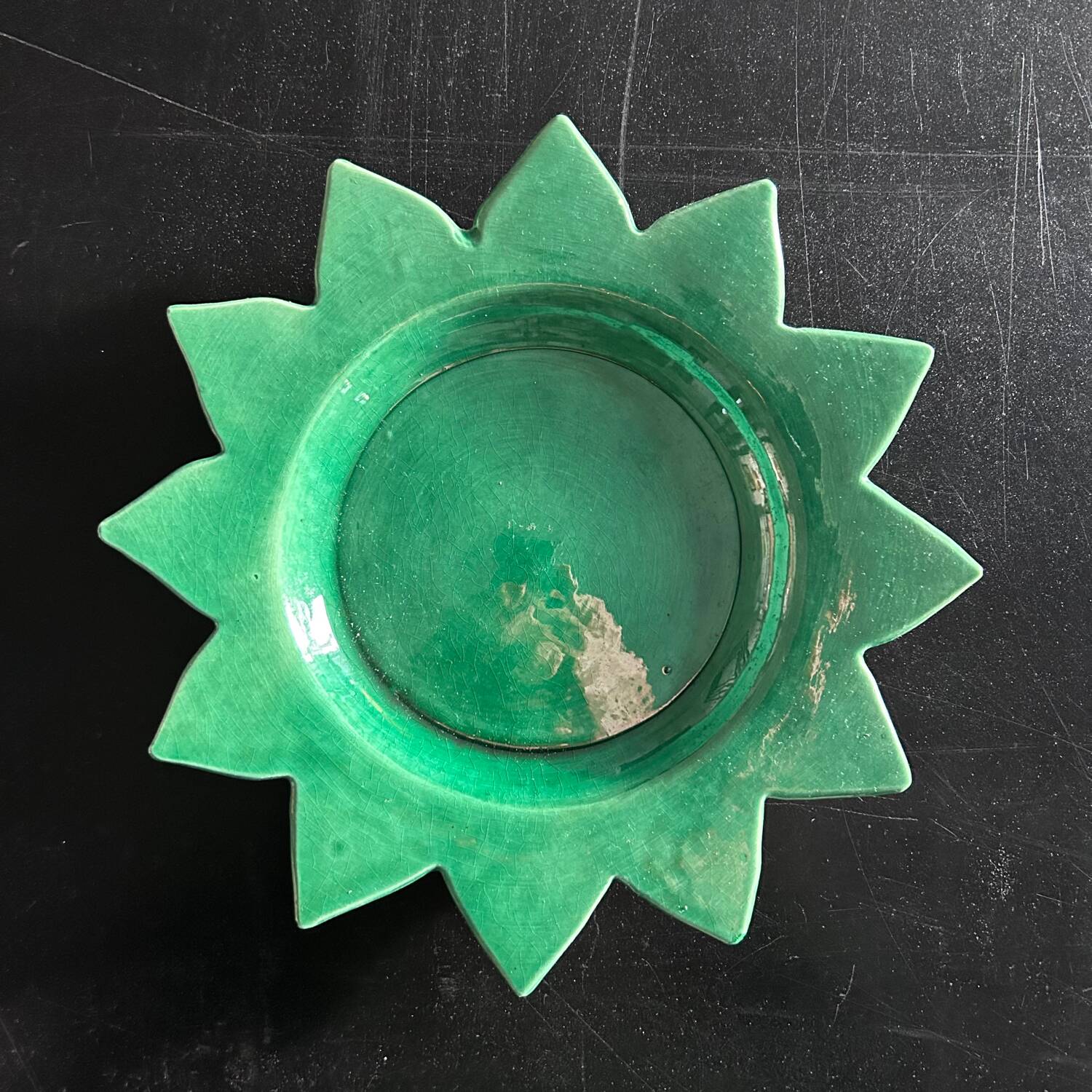 Garden green star dish