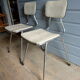 Paire de chaises de cuisine en chrome et skaï années 70