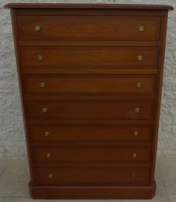 Weekly chest of drawers with secret shelf and its 7 drawers, made in the old-fashioned way from solid wood with knob