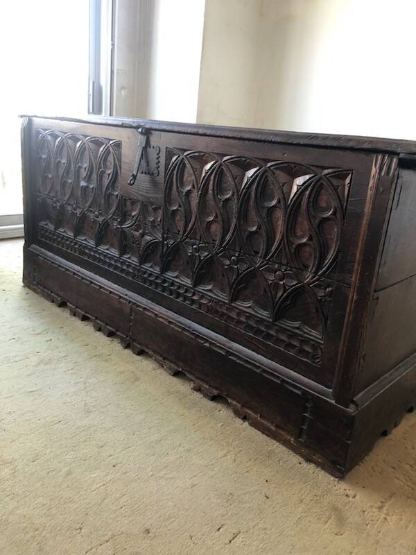 Coffre-bureau sculpté, style gothique, XVII-XIX ème suècle