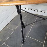 Bistro table in cast iron and oak top