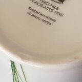 4 fine white porcelain cups with fine flower decoration