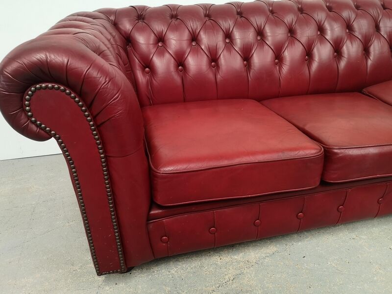 Sofa chesterfield convertible red leather