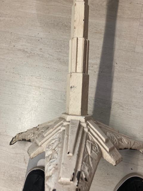 Round table with cast iron stand