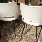 Lot de 2 chaises modèle tonneau vintage 1950