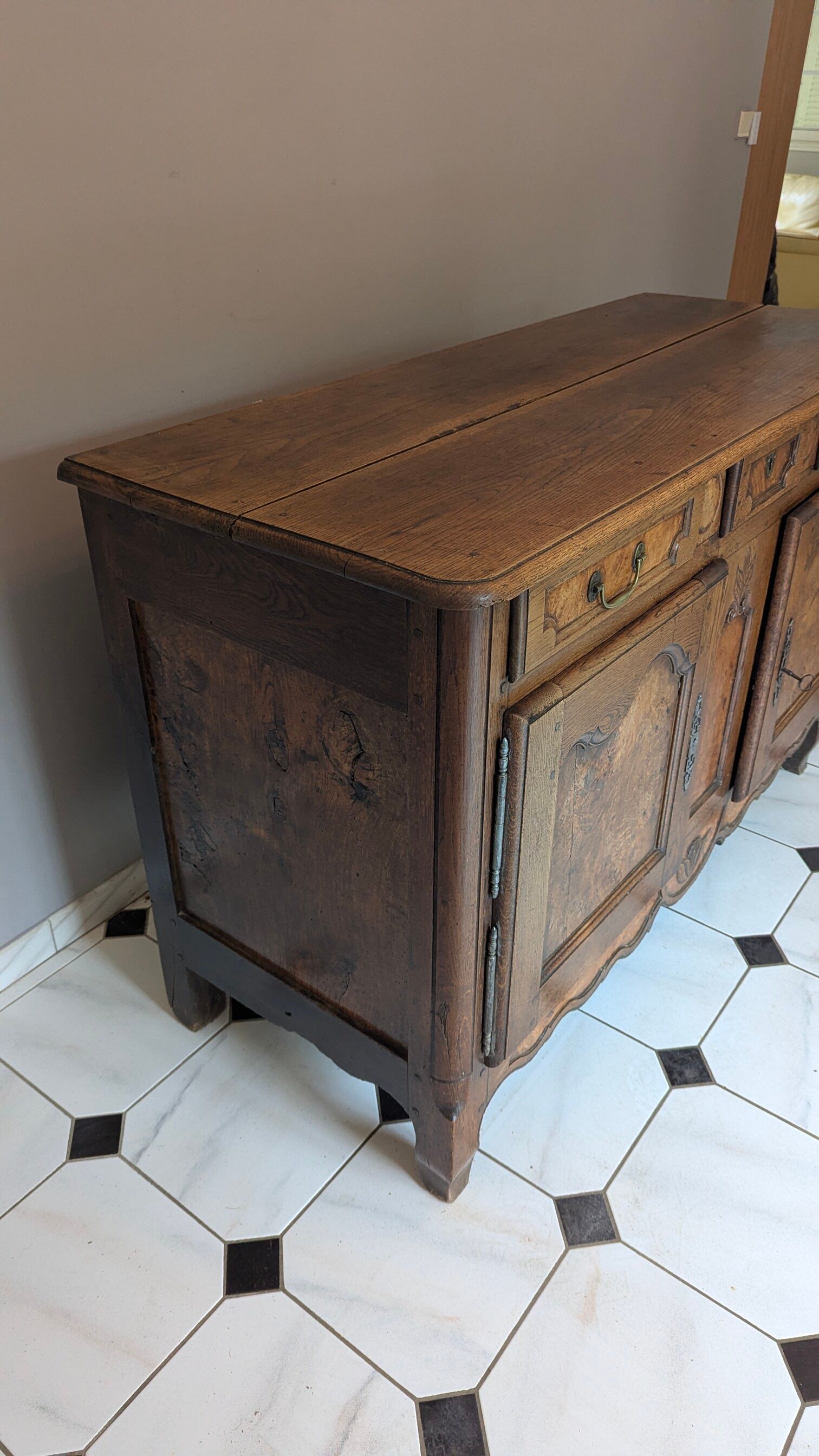 Antique Louis XV style sideboard in oak and walnut – 19th century / Early
