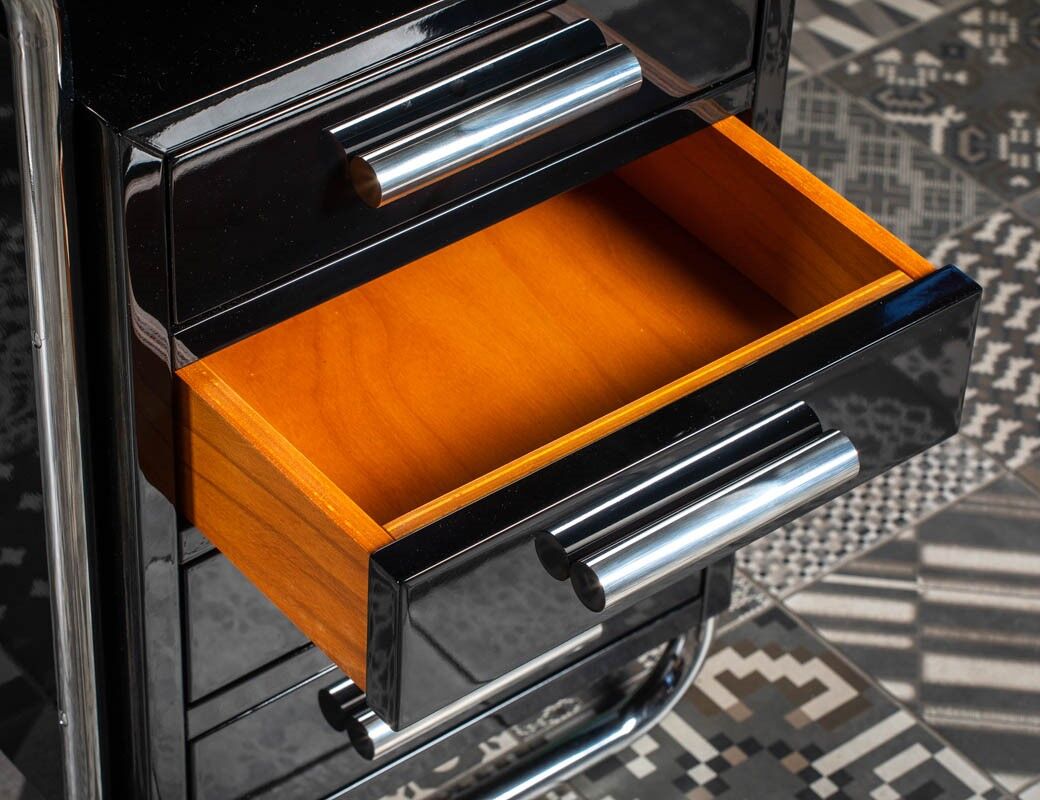 Tubular desk, Vichr a spol