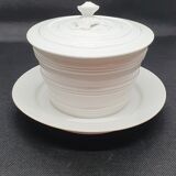 Cup with plate and lid