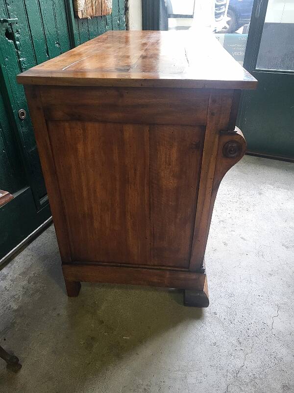 WALNUT STOCK CHEST WITH 4 DRAWERS AND A WOODEN TOP FROM THE 19TH CENTURY