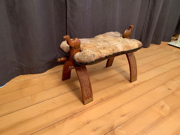 Tabouret en peau de chameau années 1960