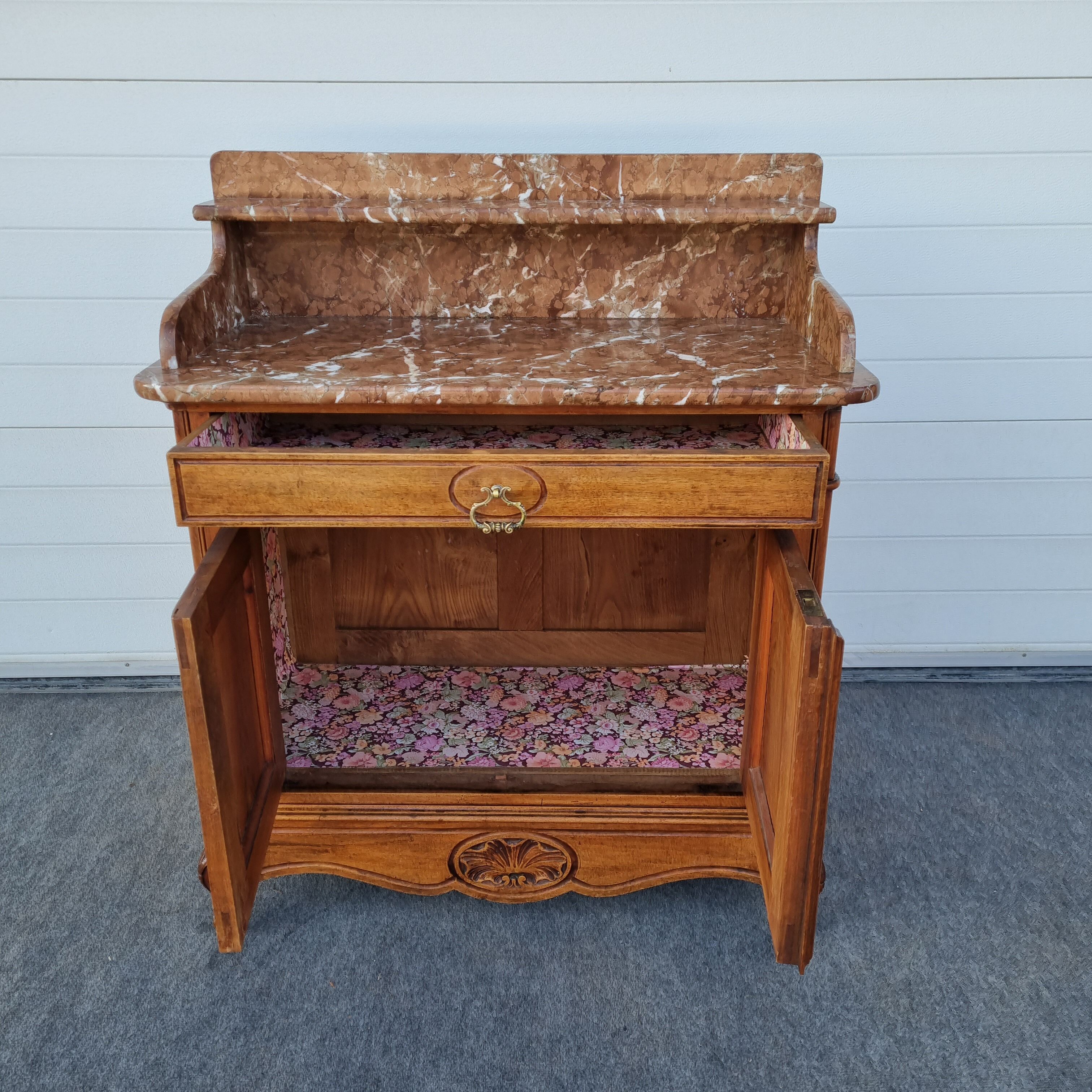 Meuble de toilette années 1920