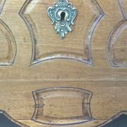 Louis XV dresser