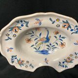 Ancien plat à barbe en faïence polychrome la rochelle xviii
