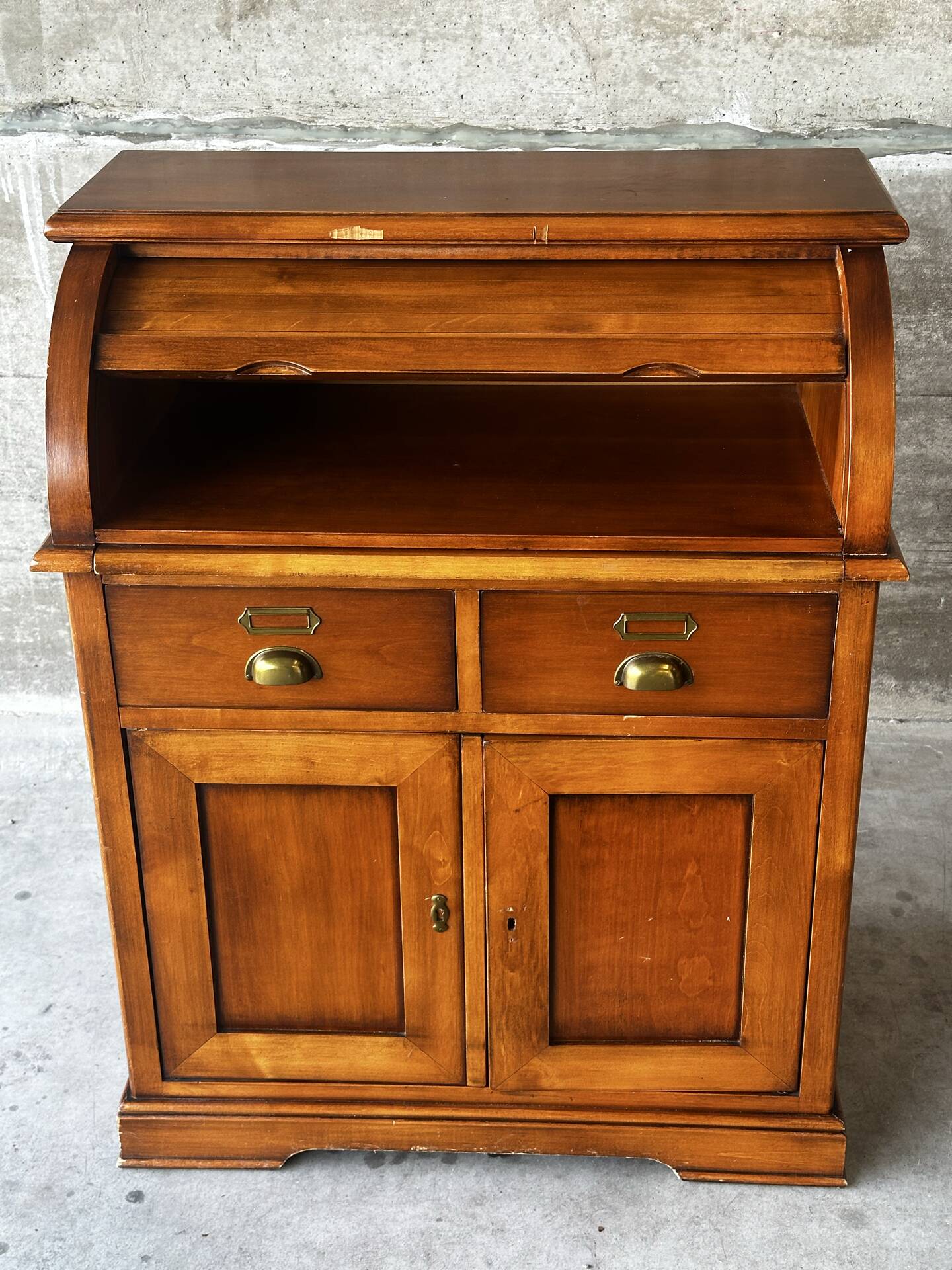 Secrétaire à rideau en merisier – Petit bureau de rangement, seconde m