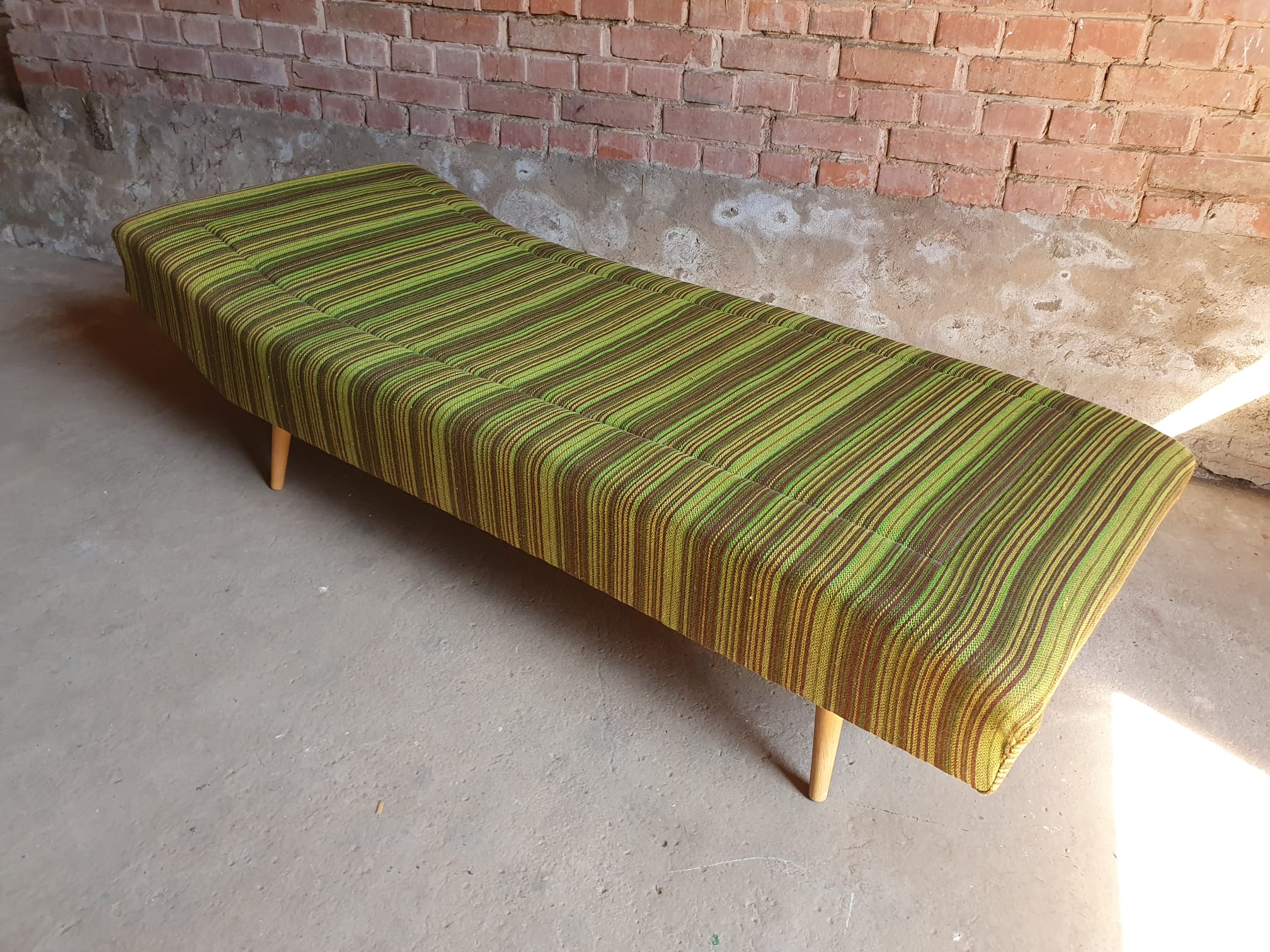 Meridian, Daybed of the 60s