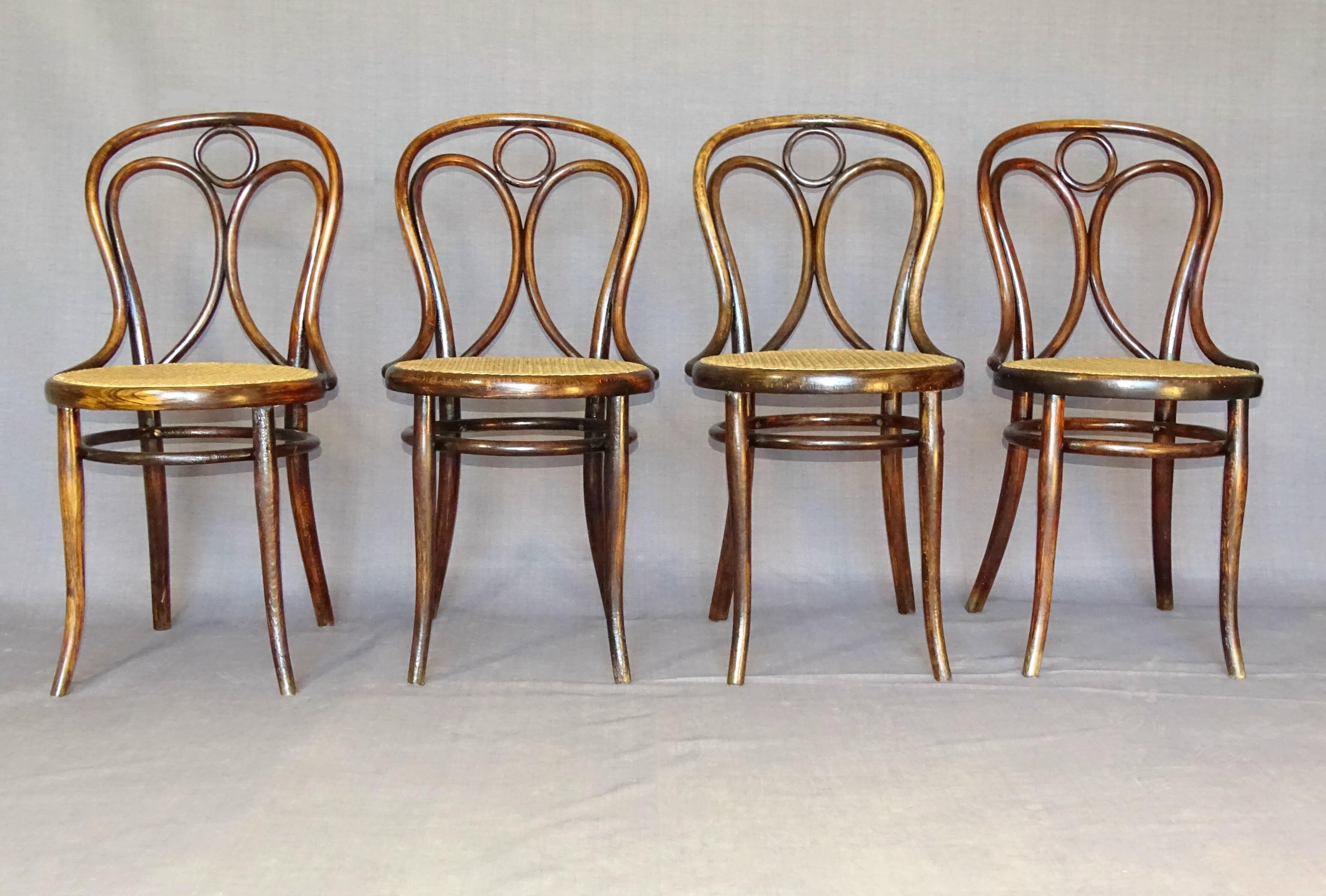 Set of 4 chairs Thonet N°19 canned to nine still unbleached, Engelstuhl 1880.