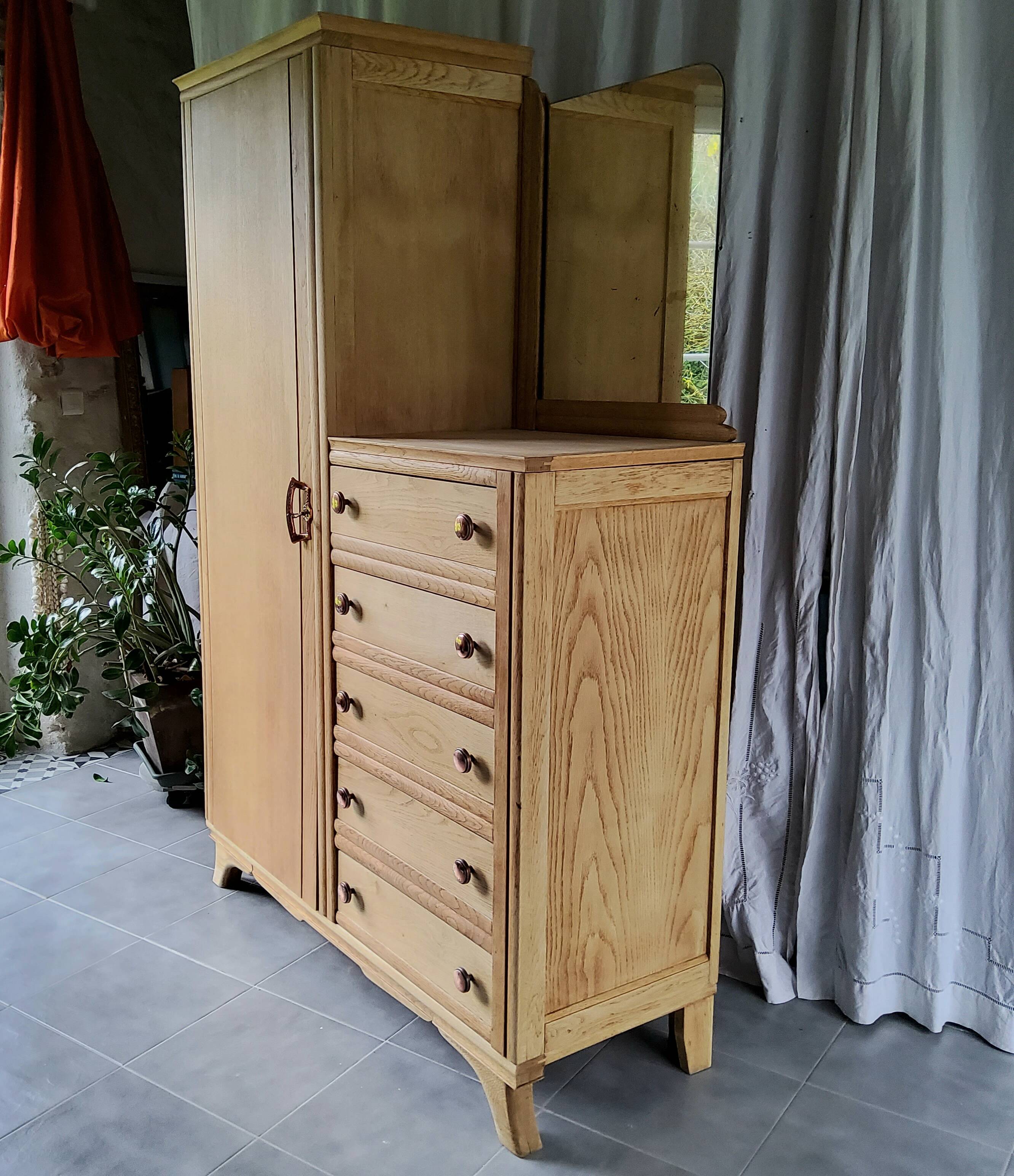 Asymmetrical wardrobe, 50s