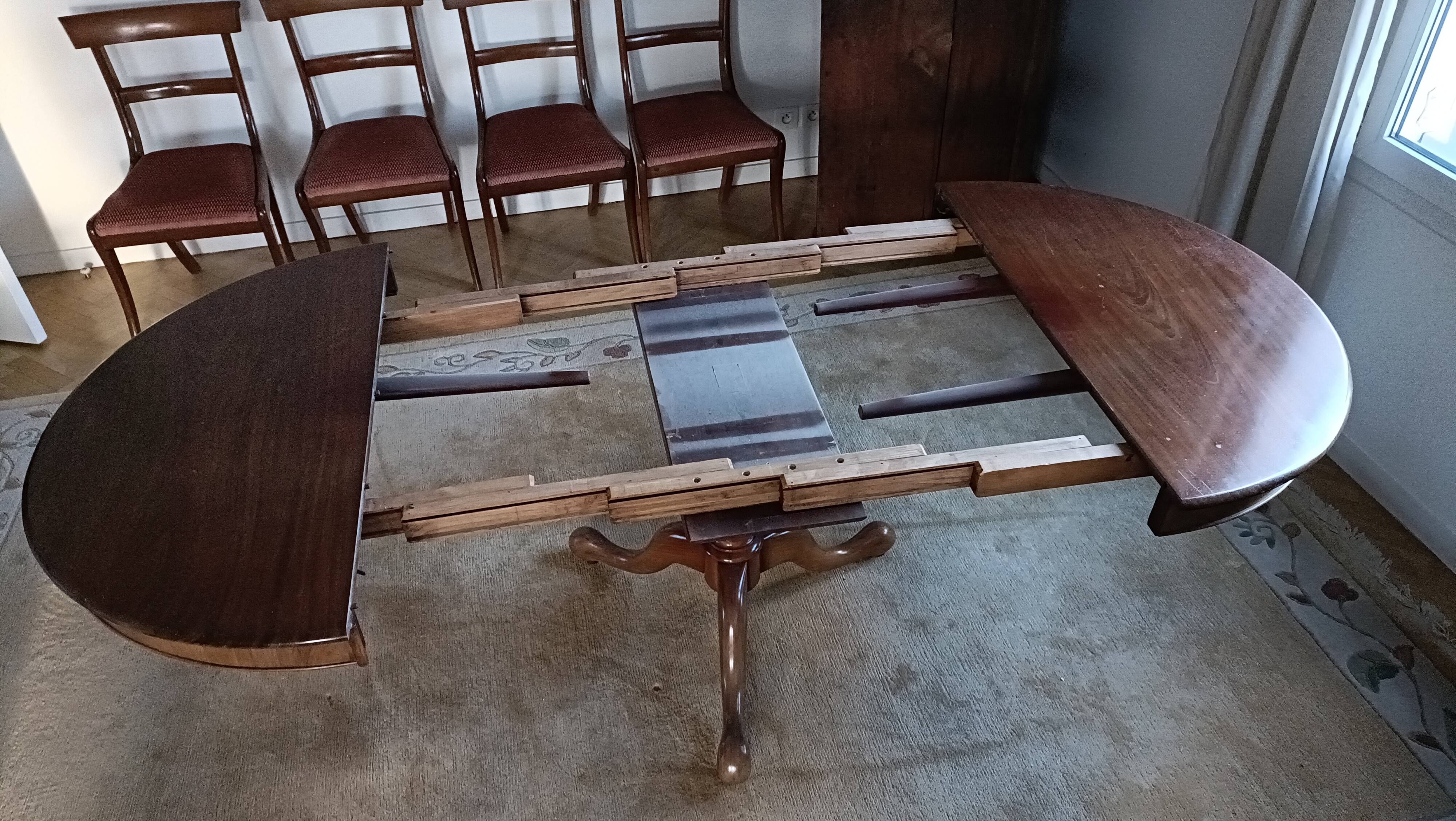 English mahogany table 8/10 people