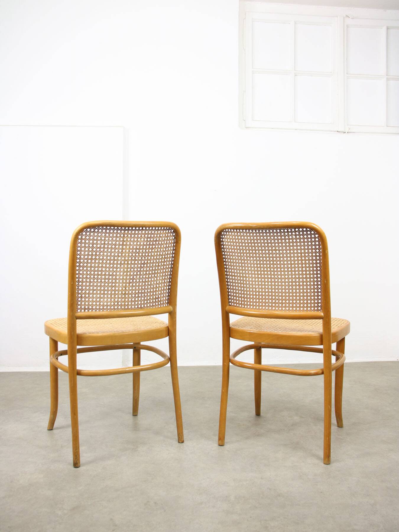 Paire de chaises vintage n°811 en bois courbé