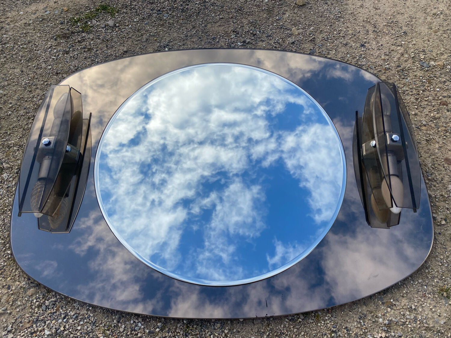 Mirror illuminating bathroom design, 79x60 cm