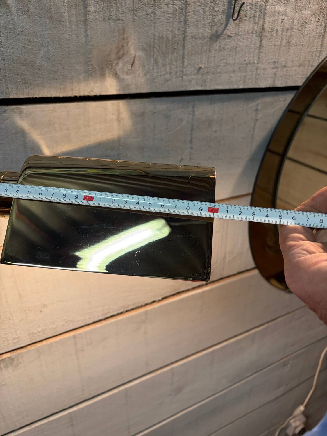 Articulated reading floor lamp in brass, design by DLG Fratelli Martini.