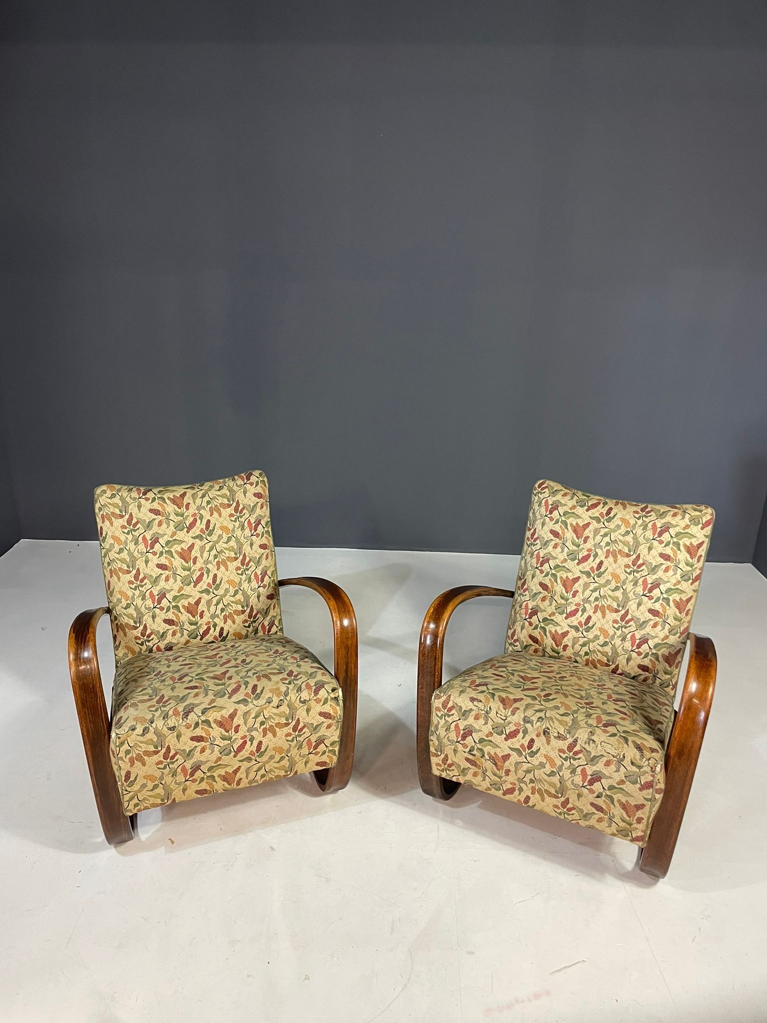 Paire de chaises longues H269 de Jindřich Halabala, années 1930