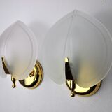 Pair of wall lamps "sheet" in opaque glass, murano, Italy 1980
