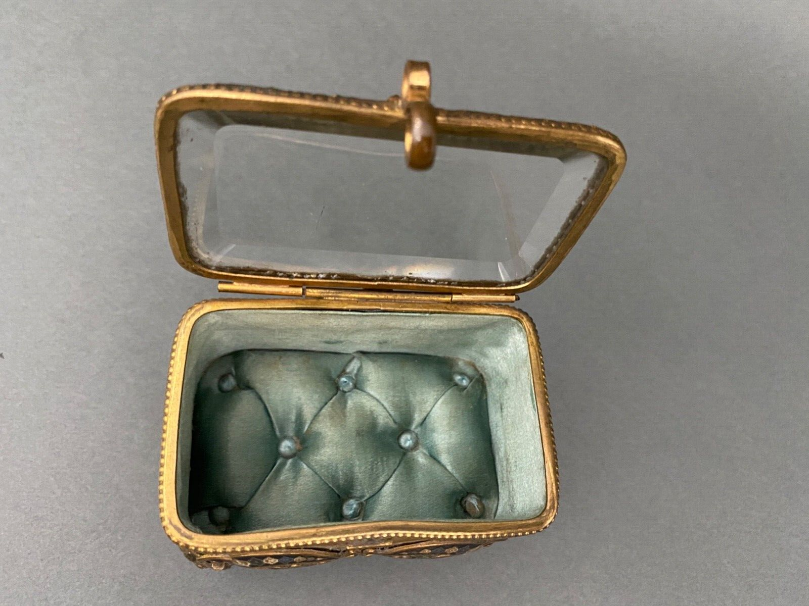 Cloisonné jewel box Napoleon III Faceted glass nineteenth