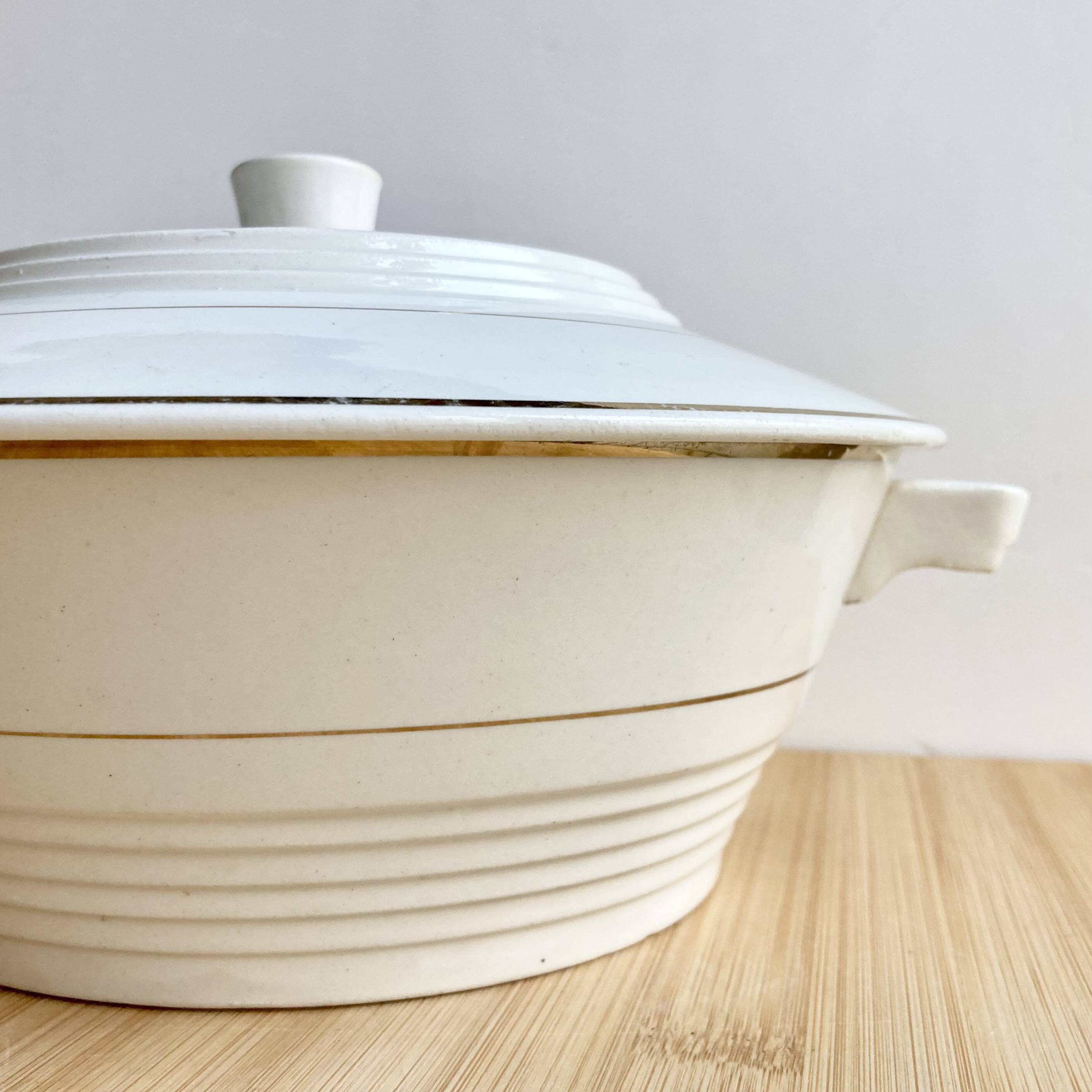 Gien 1930 soup tureen / vegetable dish
