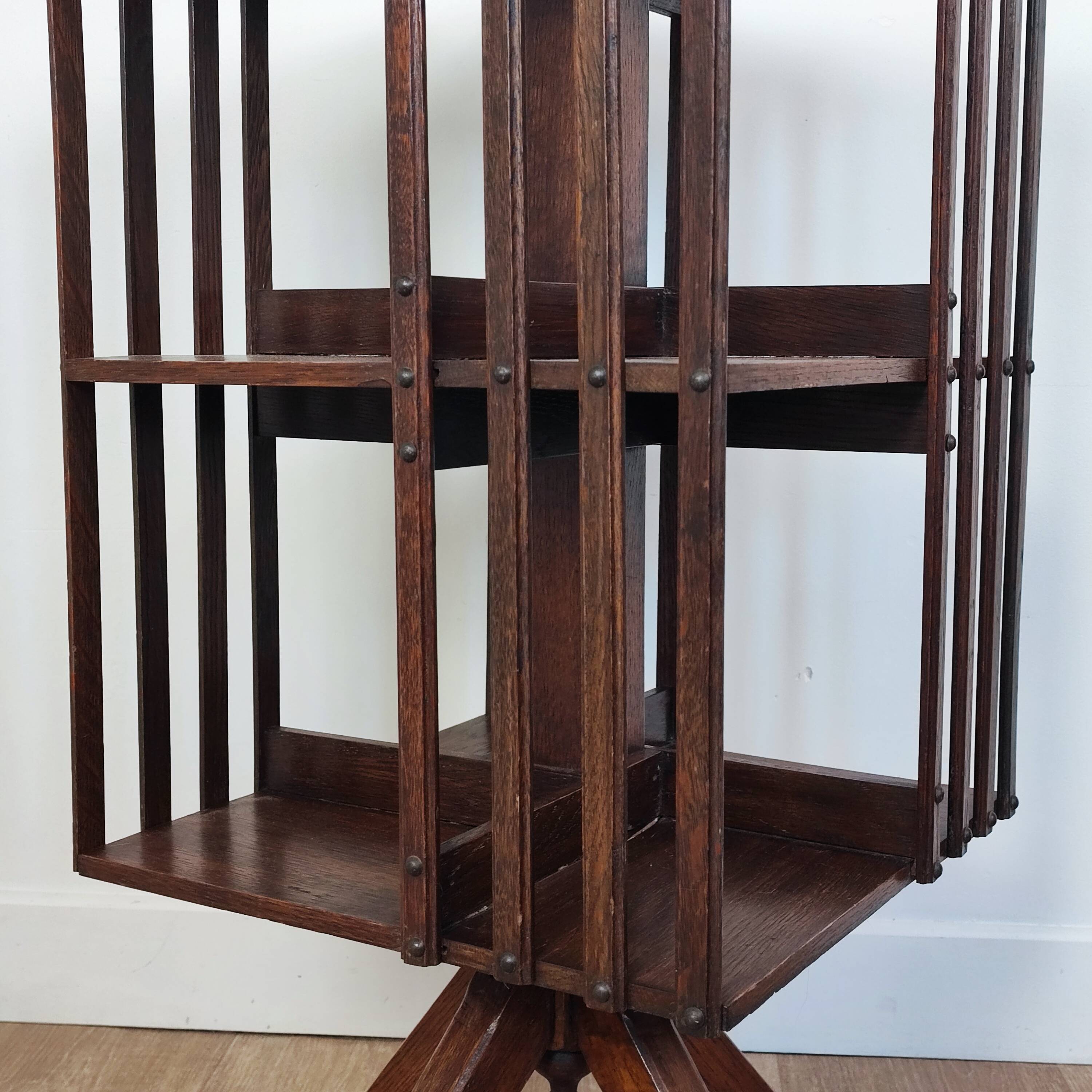 Revolving bookcase
