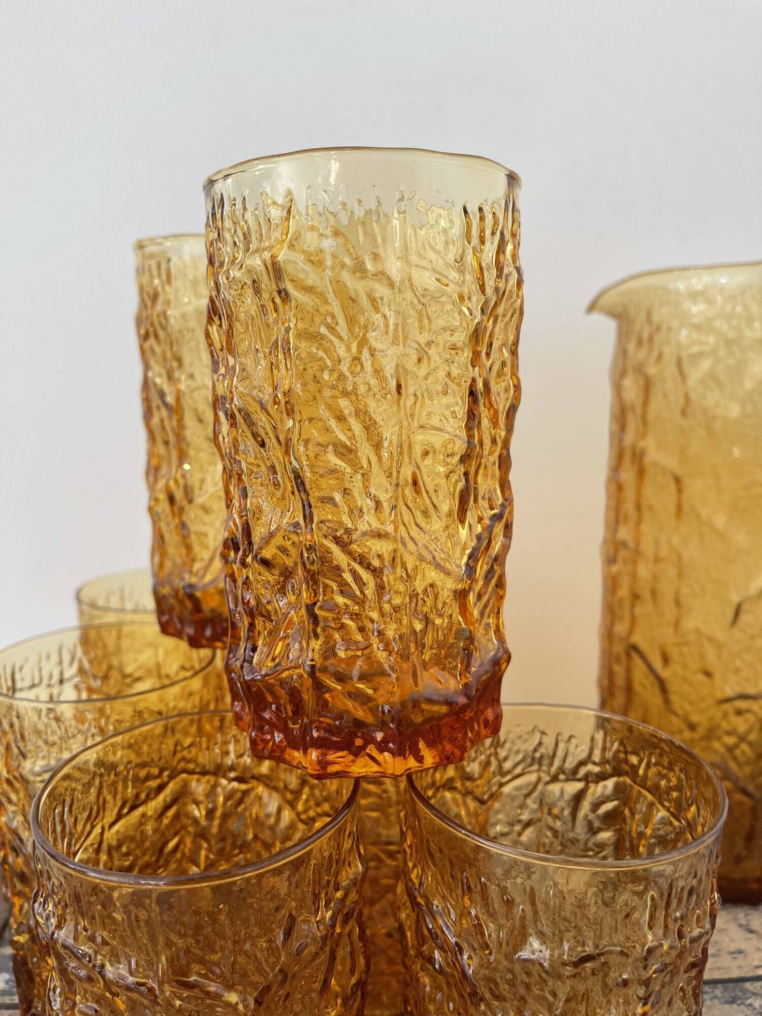 Orangeade service in amber glass 8 glasses and their pitcher