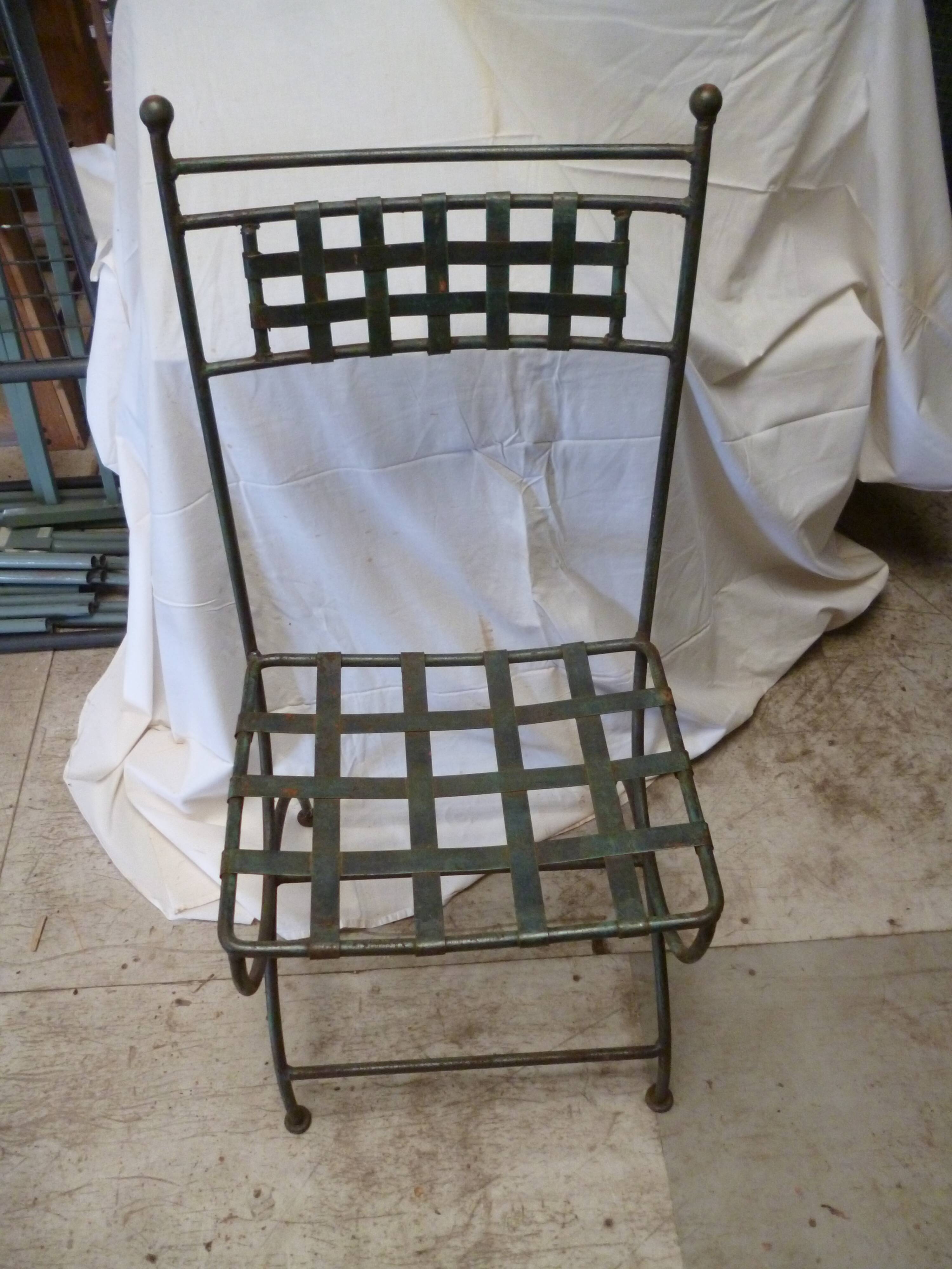 Suite de 4 chaises patine verte