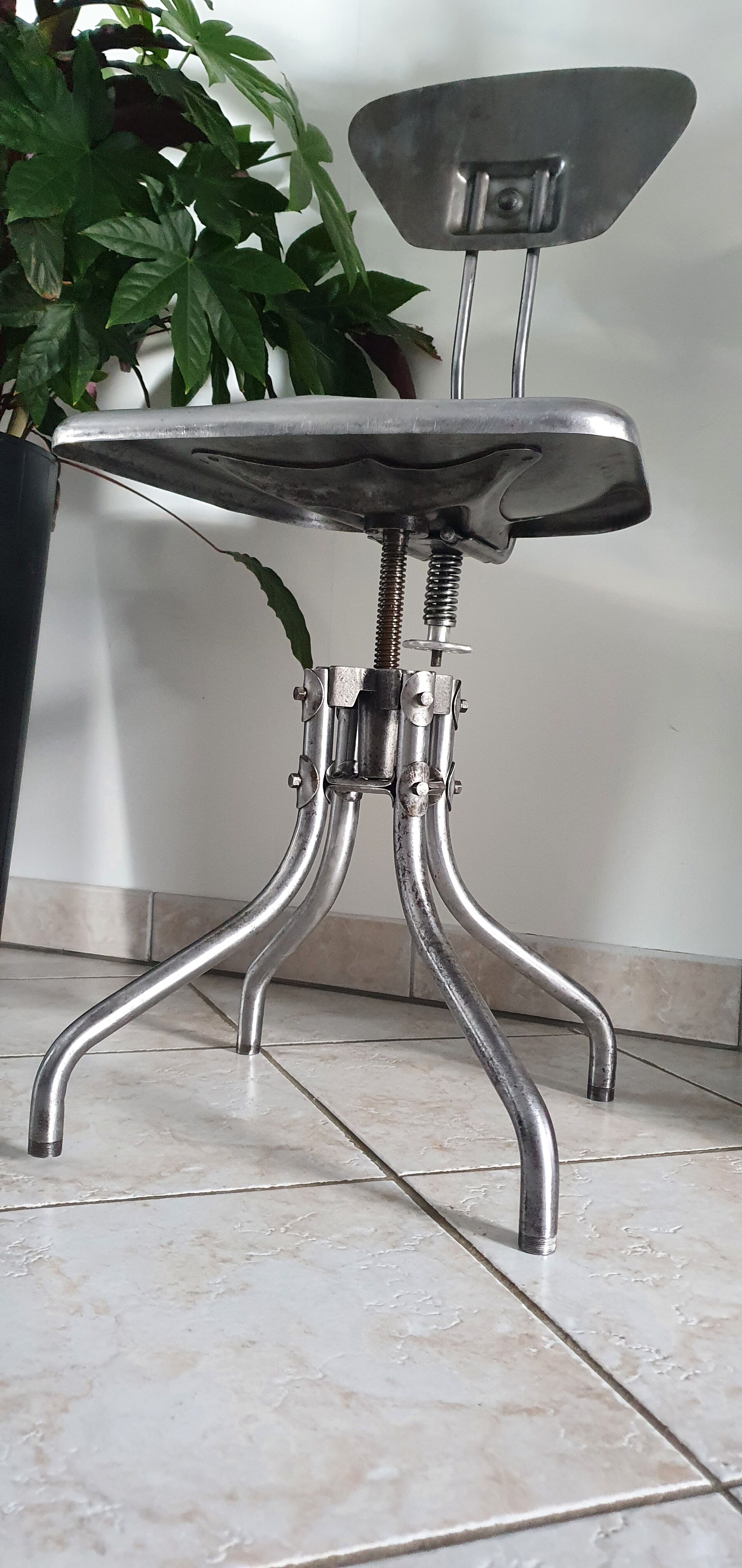 M42 model chair by Flambo.