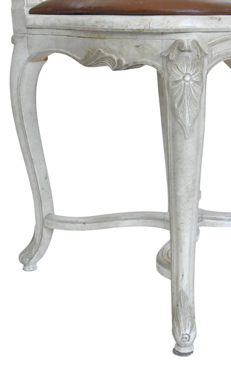 Suite de 6 chaises cannées de style Régence