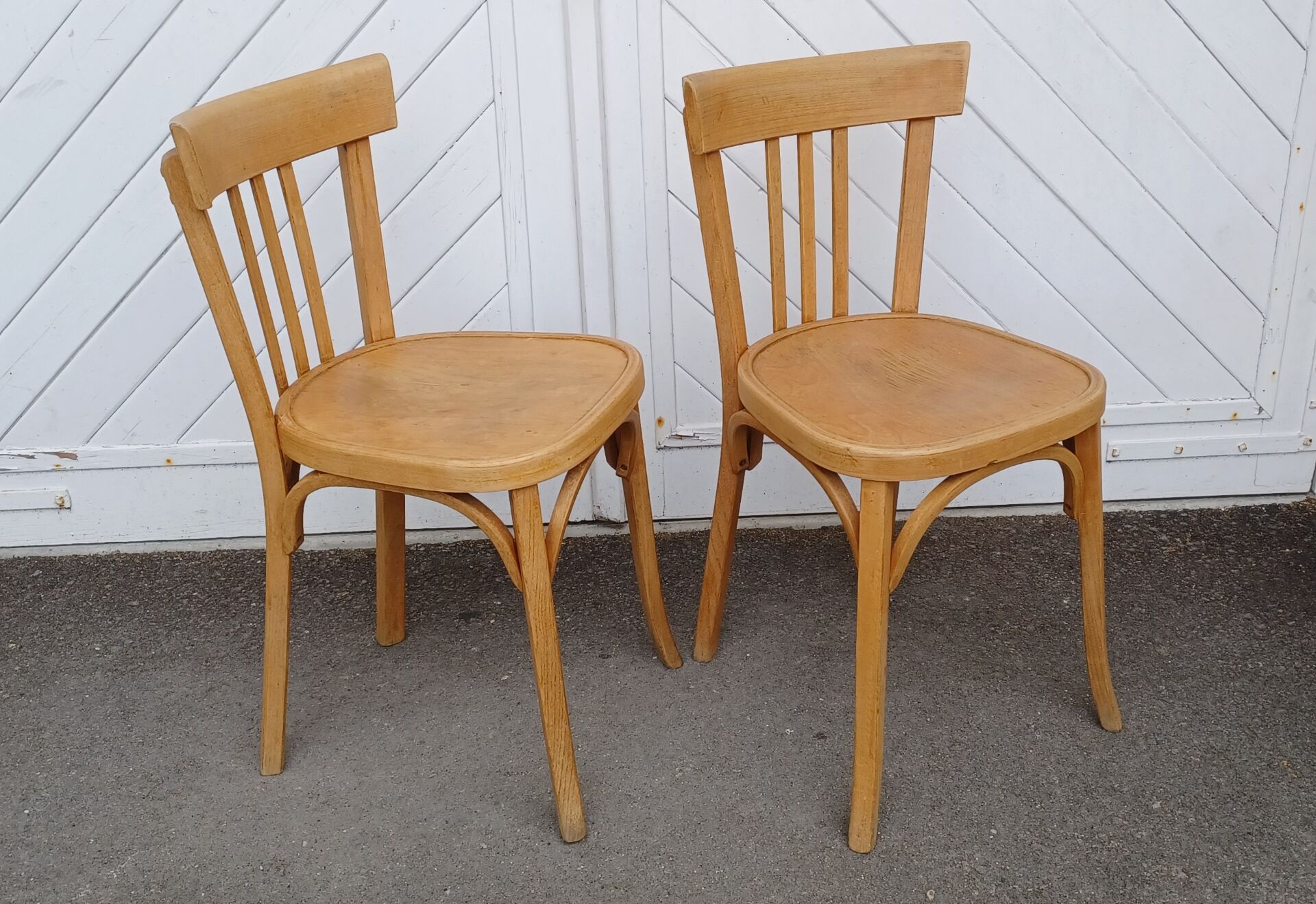 Paire de chaises bistrot Baumann