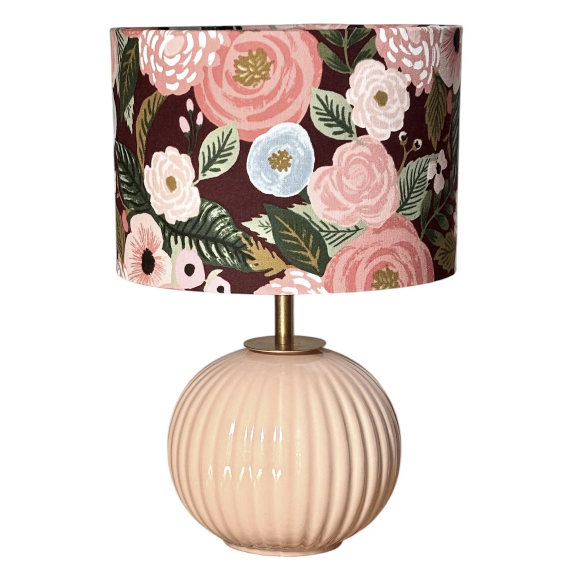 Vintage table lamp in powder pink ceramic – floral lampshade made