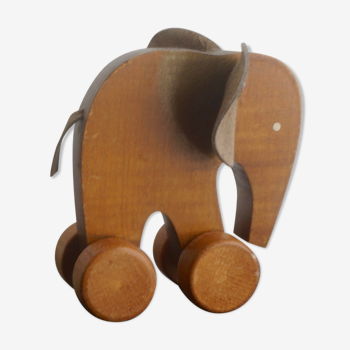 Wooden elephant toy