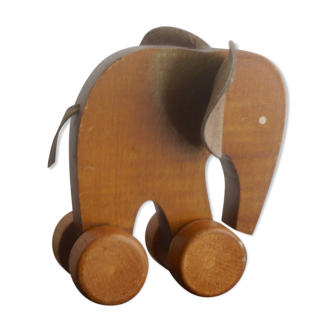 Wooden elephant toy