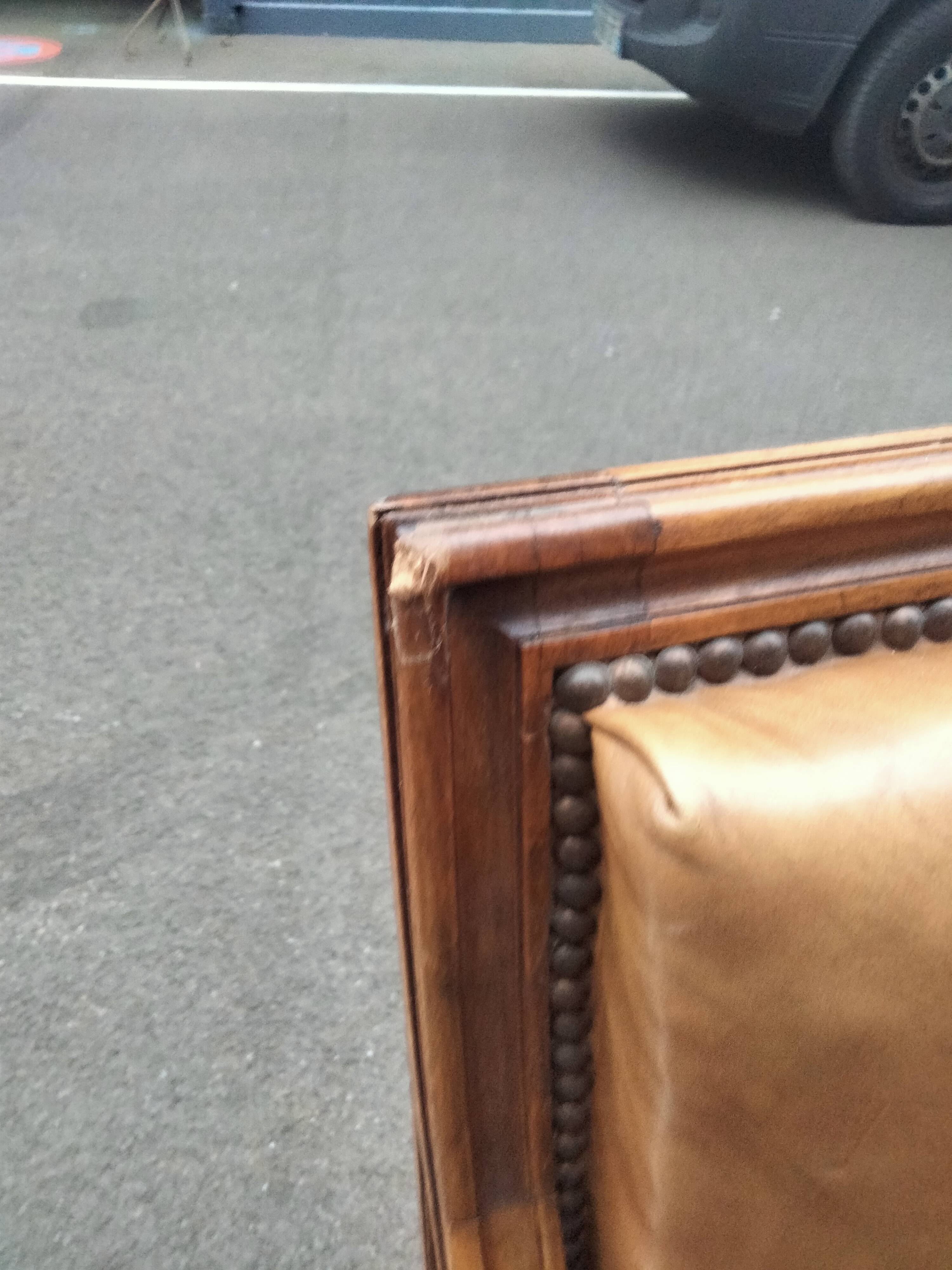 Paire de fauteuils anciens style Louis XVl