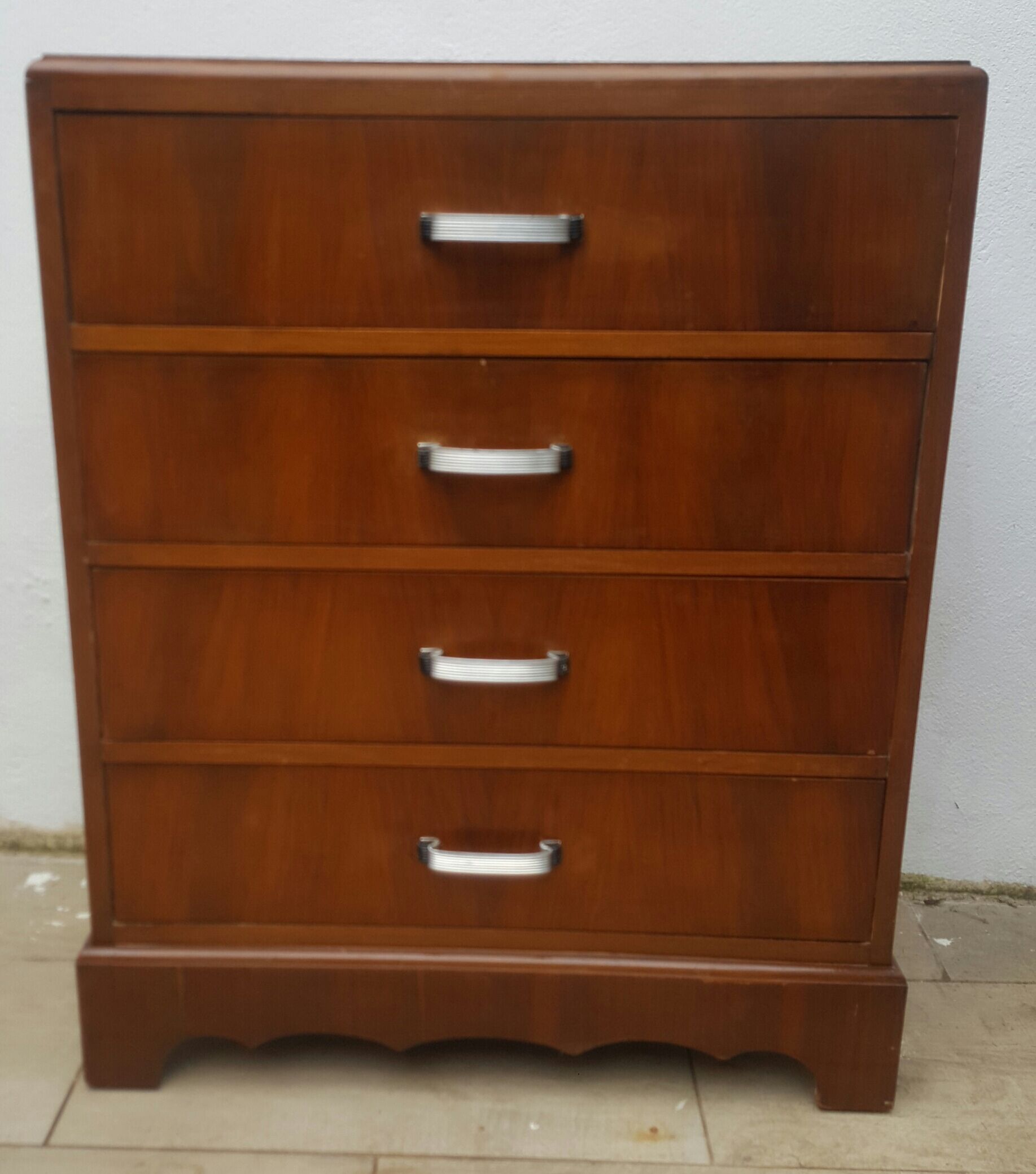 Art Deco chest of dravers